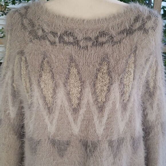 LC Lauren Conrad Women's Cozy Sweater Size Medium - Picture 2 of 8